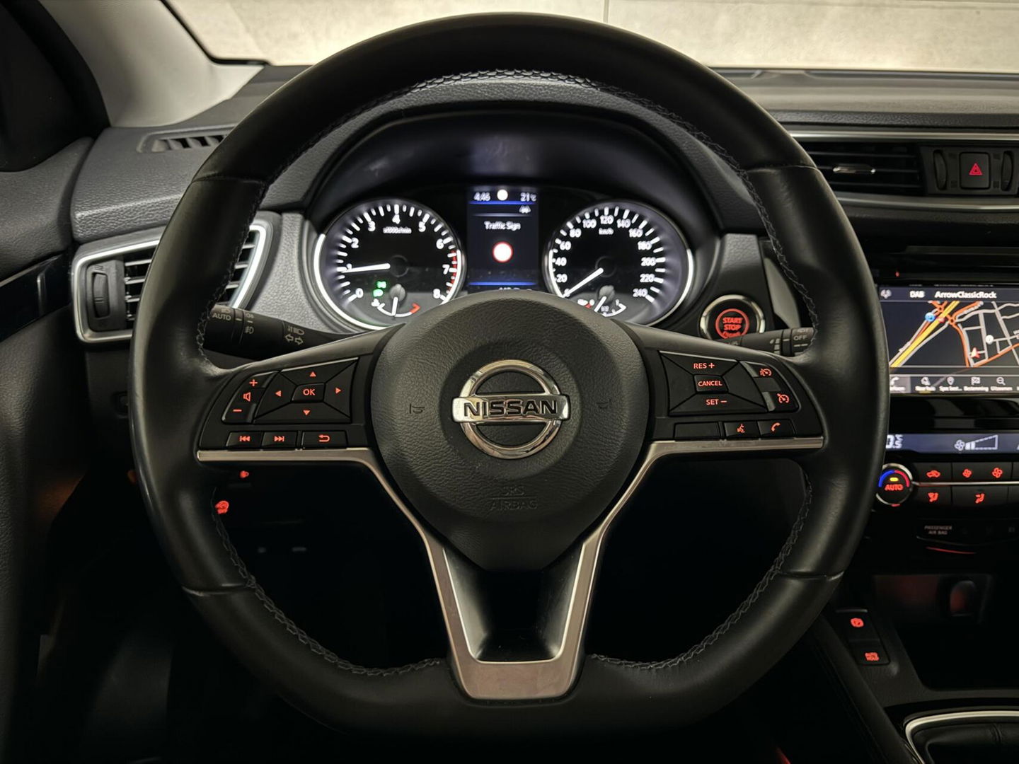 Nissan QASHQAI 1.3 DIG-T Pano 360° Navi Cruise NAP