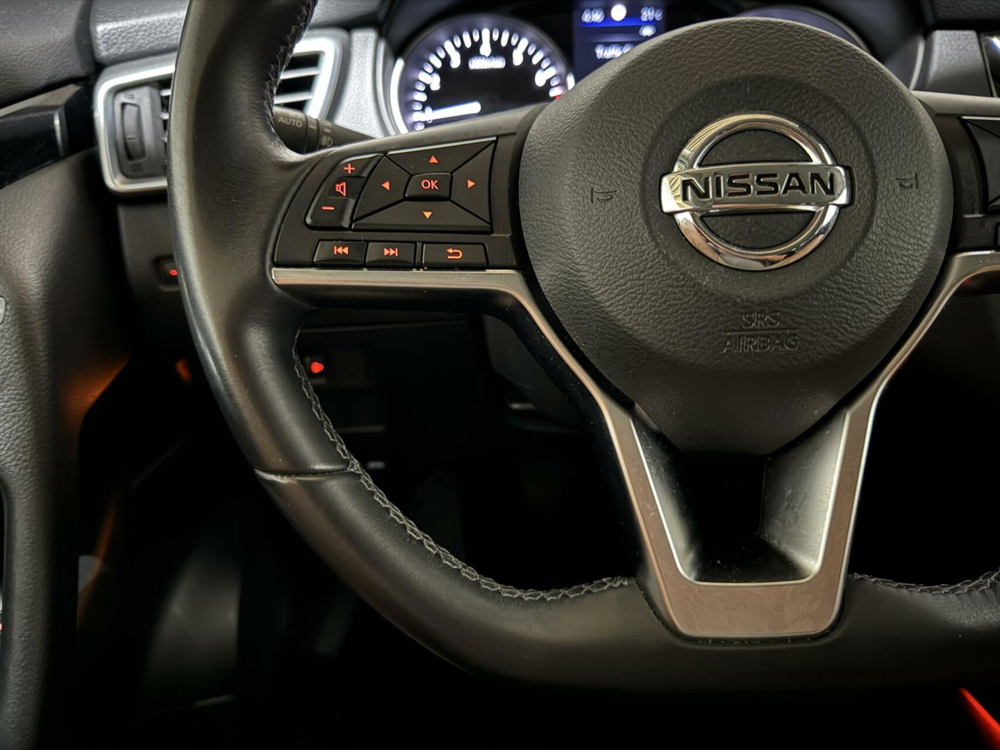 Nissan QASHQAI 1.3 DIG-T Pano 360° Navi Cruise NAP