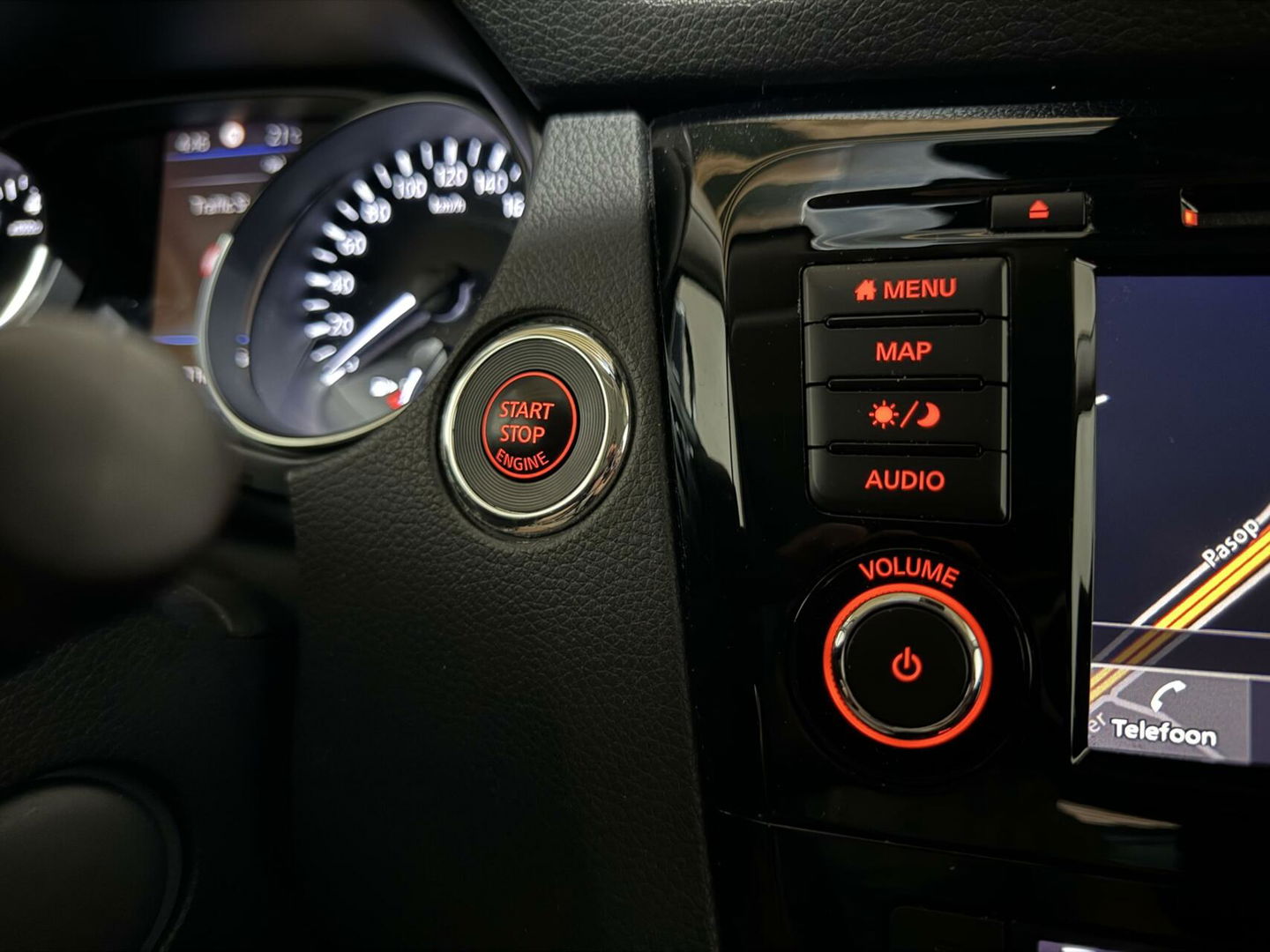 Nissan QASHQAI 1.3 DIG-T Pano 360° Navi Cruise NAP