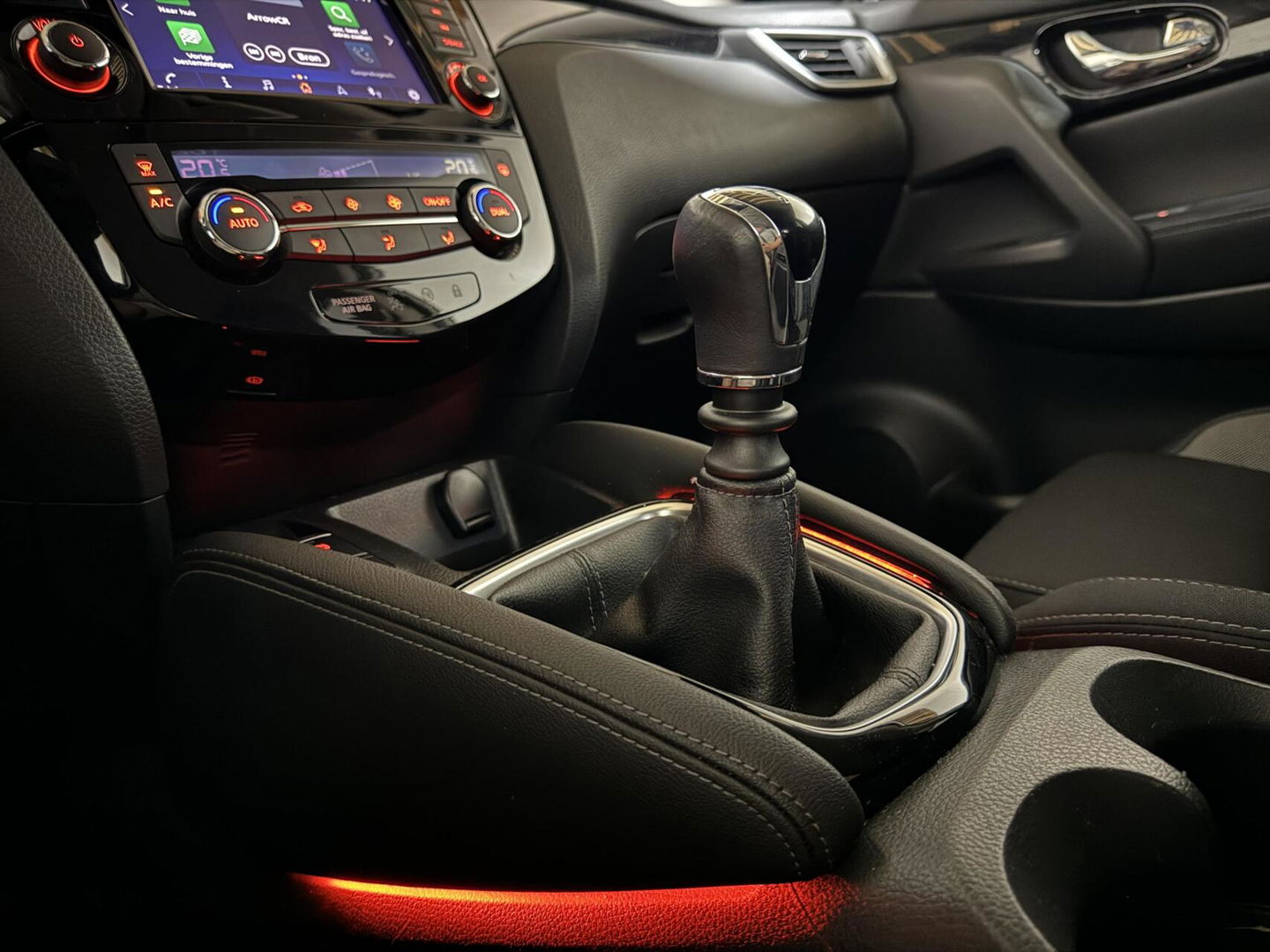 Nissan QASHQAI 1.3 DIG-T Pano 360° Navi Cruise NAP