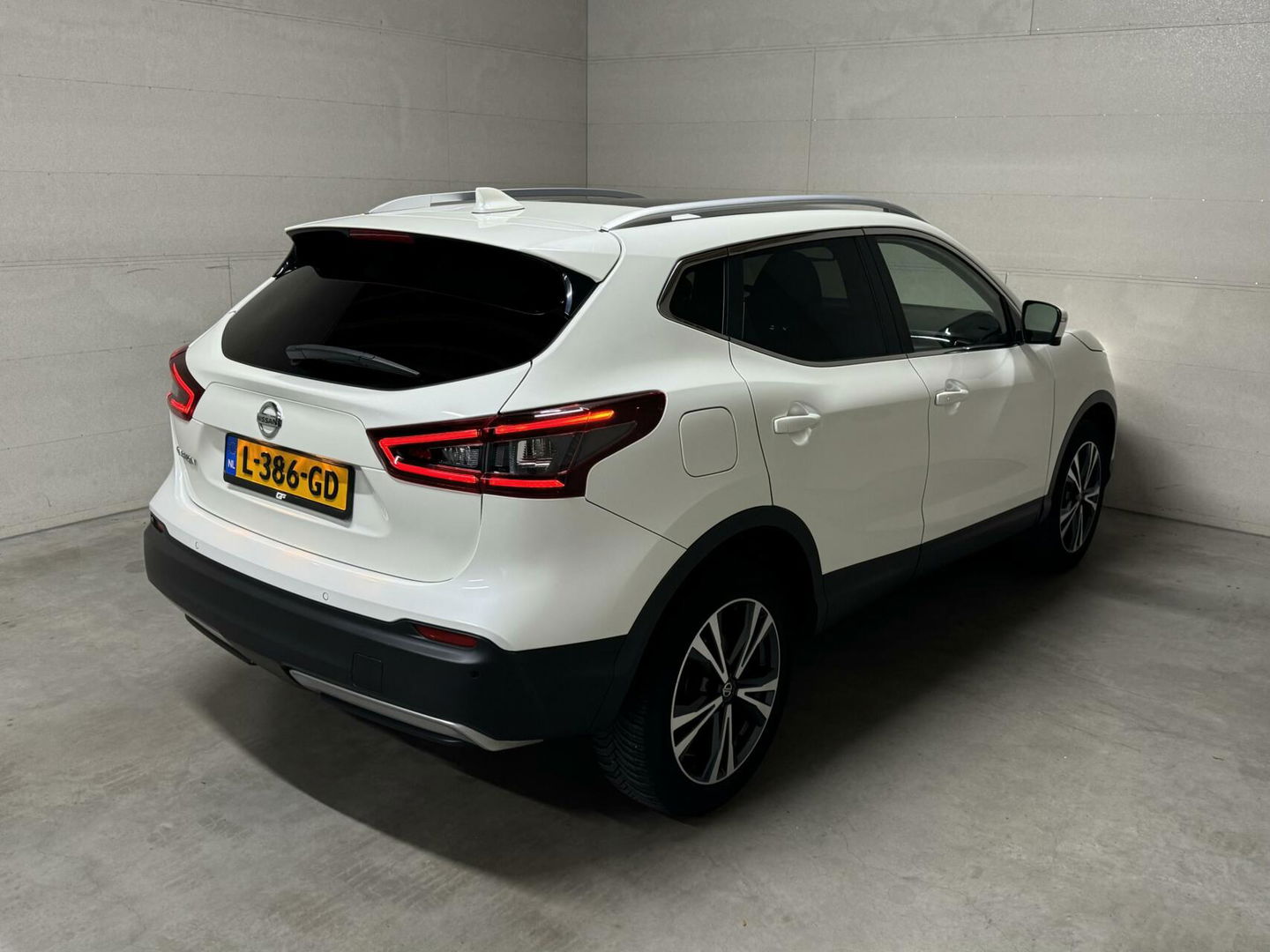Nissan QASHQAI 1.3 DIG-T Pano 360° Navi Cruise NAP