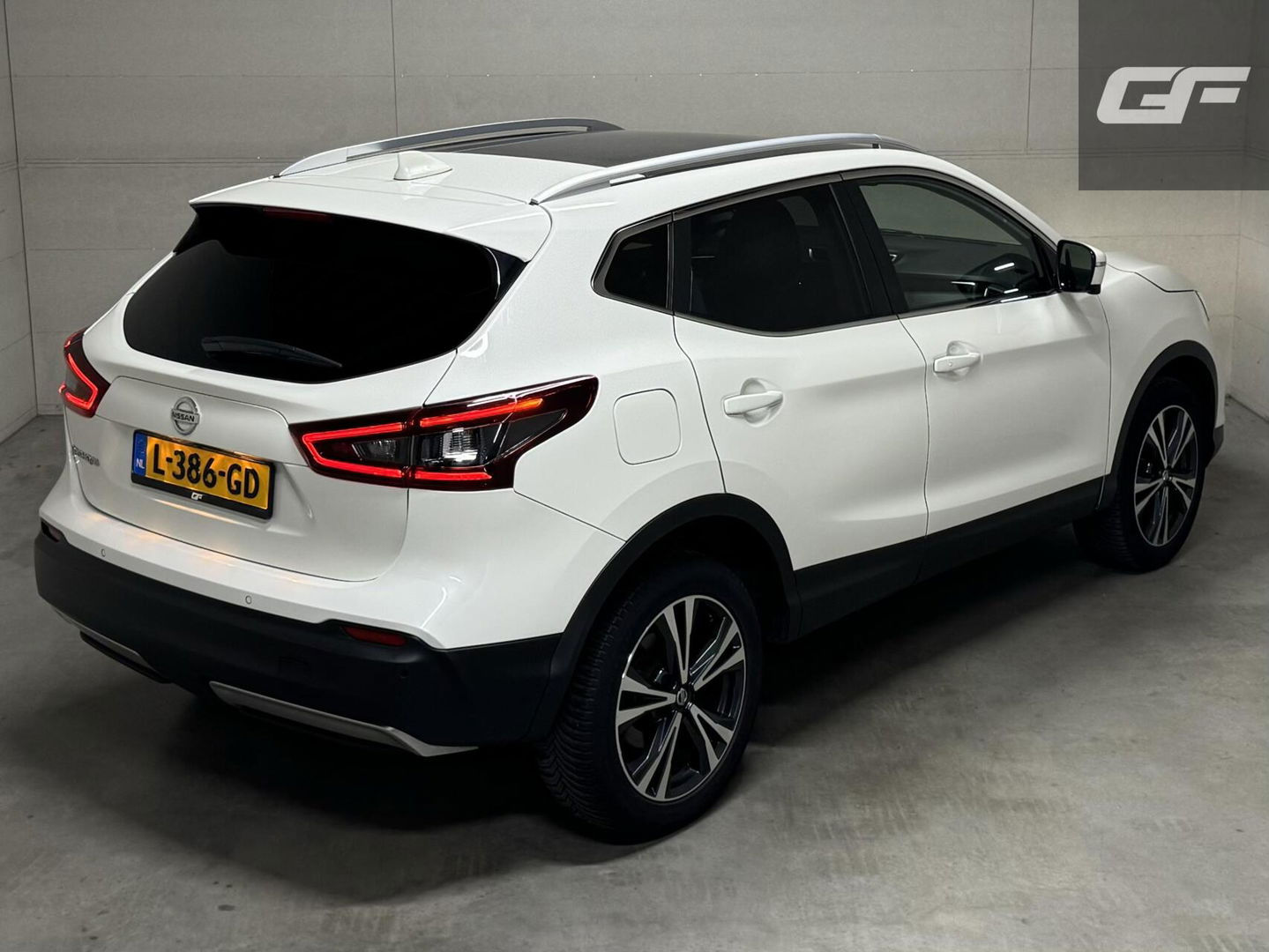 Nissan QASHQAI 1.3 DIG-T Pano 360° Navi Cruise NAP