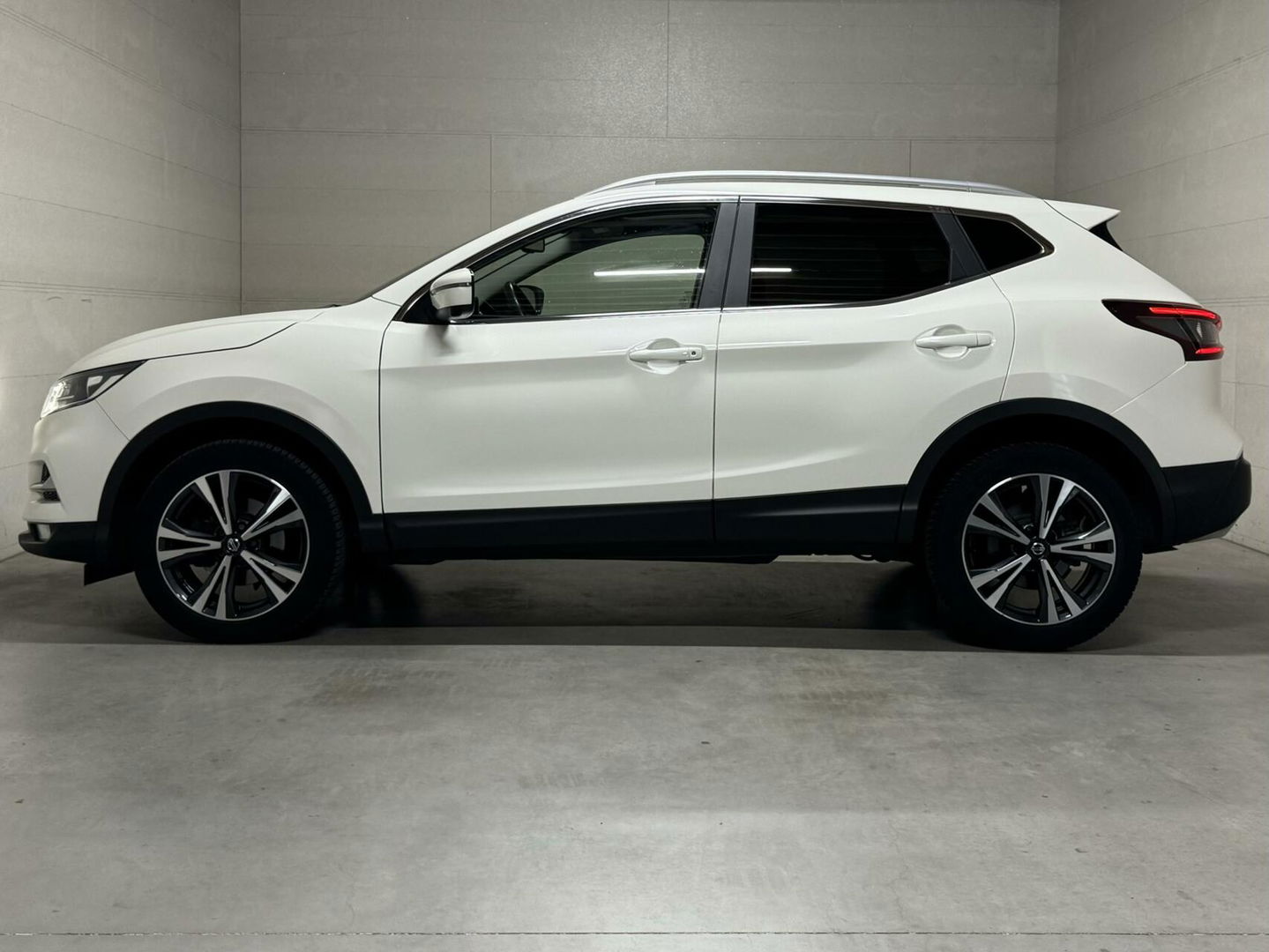 Nissan QASHQAI 1.3 DIG-T Pano 360° Navi Cruise NAP