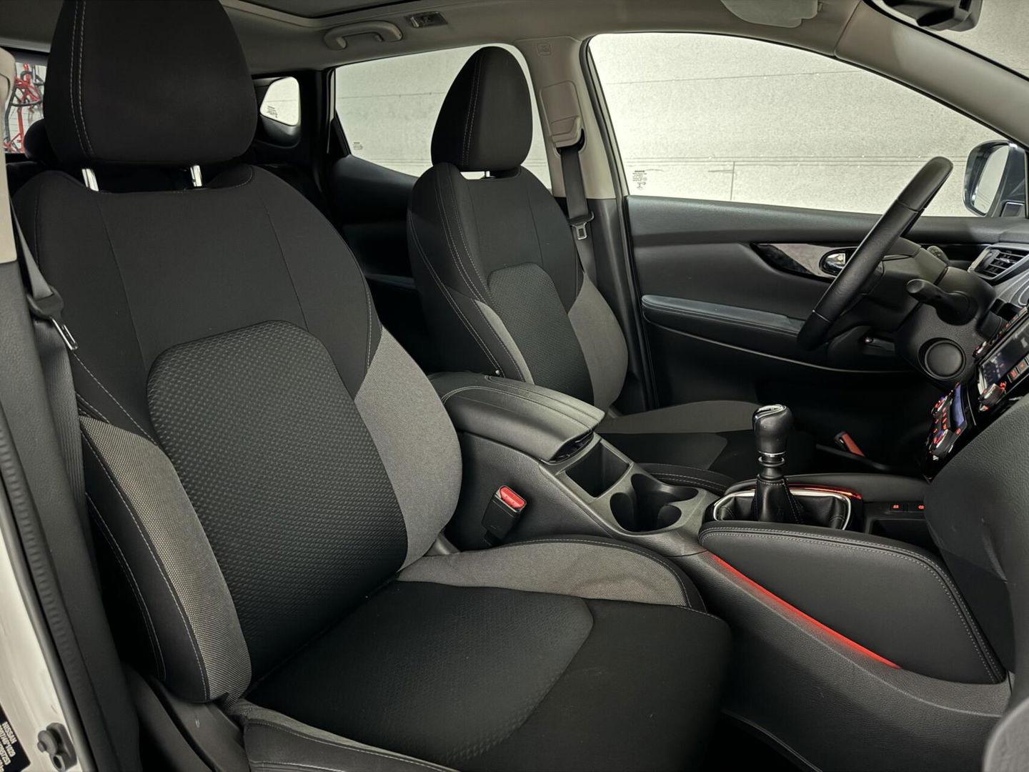 Nissan QASHQAI 1.3 DIG-T Pano 360° Navi Cruise NAP