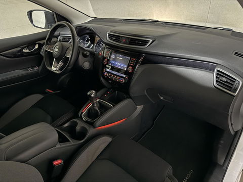 Nissan QASHQAI 1.3 DIG-T Pano 360° Navi Cruise NAP