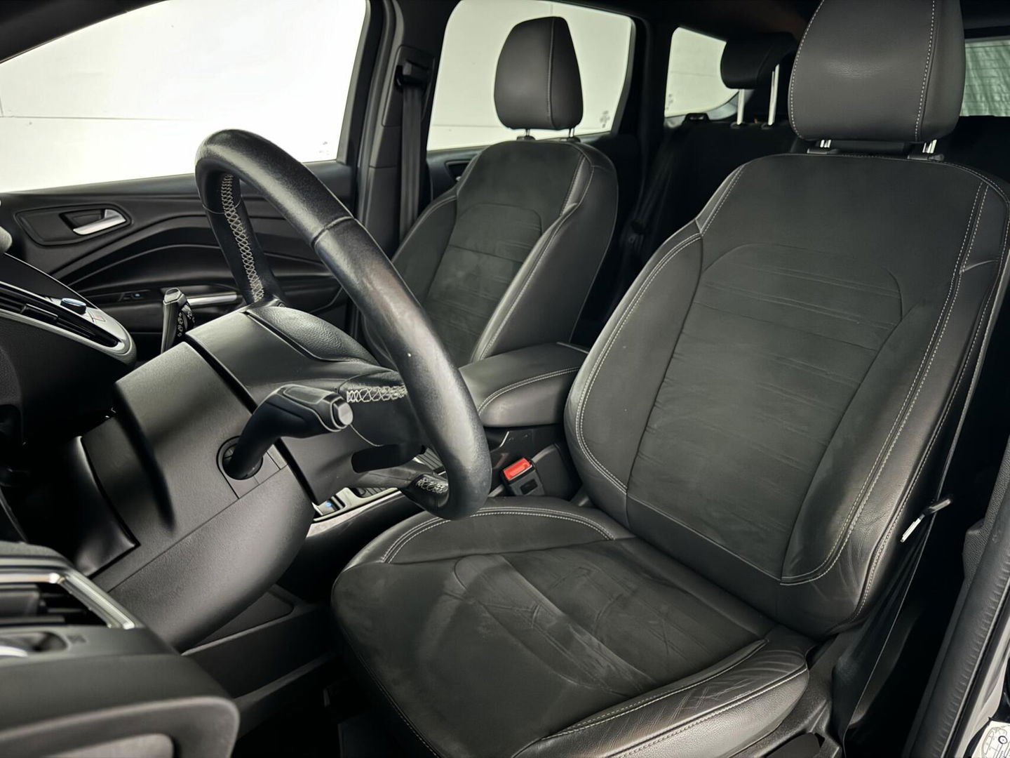 Ford Kuga 1.5 EcoBoost ST Line Navi Cruise Carplay PDC NAP