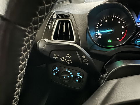 Ford Kuga 1.5 EcoBoost ST Line Navi Cruise Carplay PDC NAP