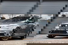 SEAT Leon - ST 2.0 TSI CUPRA 300 /PANODAK/ACC/CARPLAY/SEAT-SOUND/PDC/STOELVERW.!