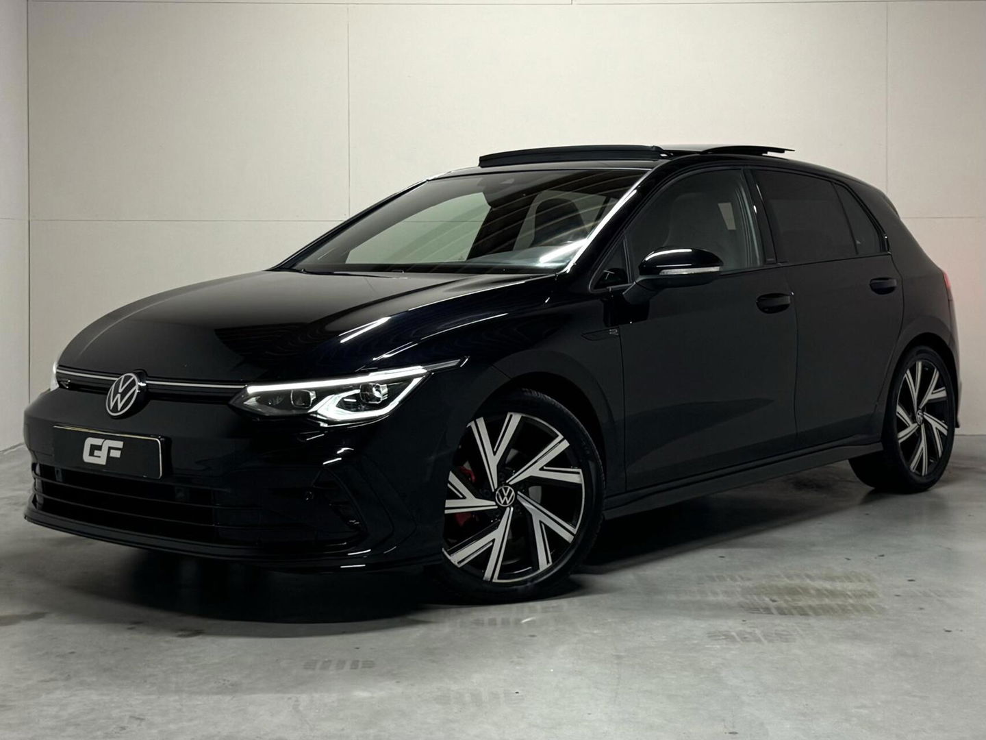 Volkswagen Golf 1.5 eTSI R-Line Pano Harman/Kardon Carplay Sfeer