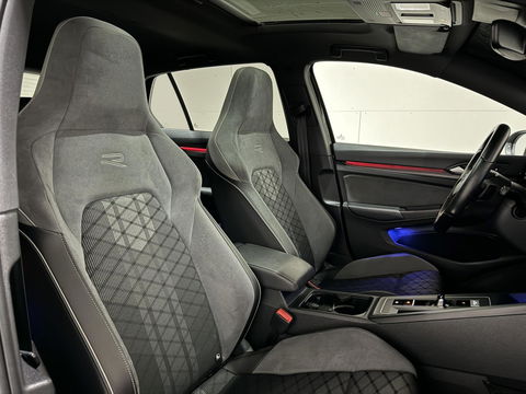 Volkswagen Golf 1.5 eTSI R-Line Pano Harman/Kardon Carplay Sfeer