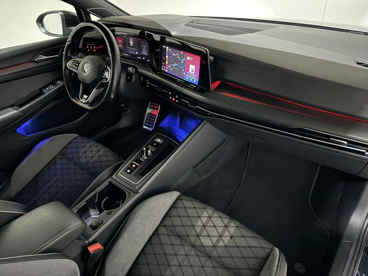 Volkswagen Golf 1.5 eTSI R-Line Pano Harman/Kardon Carplay Sfeer