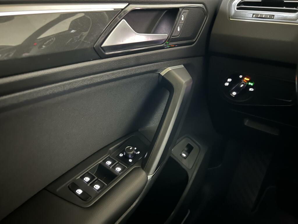 Volkswagen Tiguan 1.5 TSI ACT 2X R-Line Pano Virtual ACC NAP