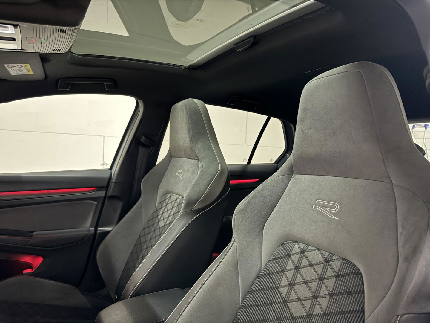 Volkswagen Golf 1.5 eTSI R-Line Pano Harman/Kardon Sfeer NAP