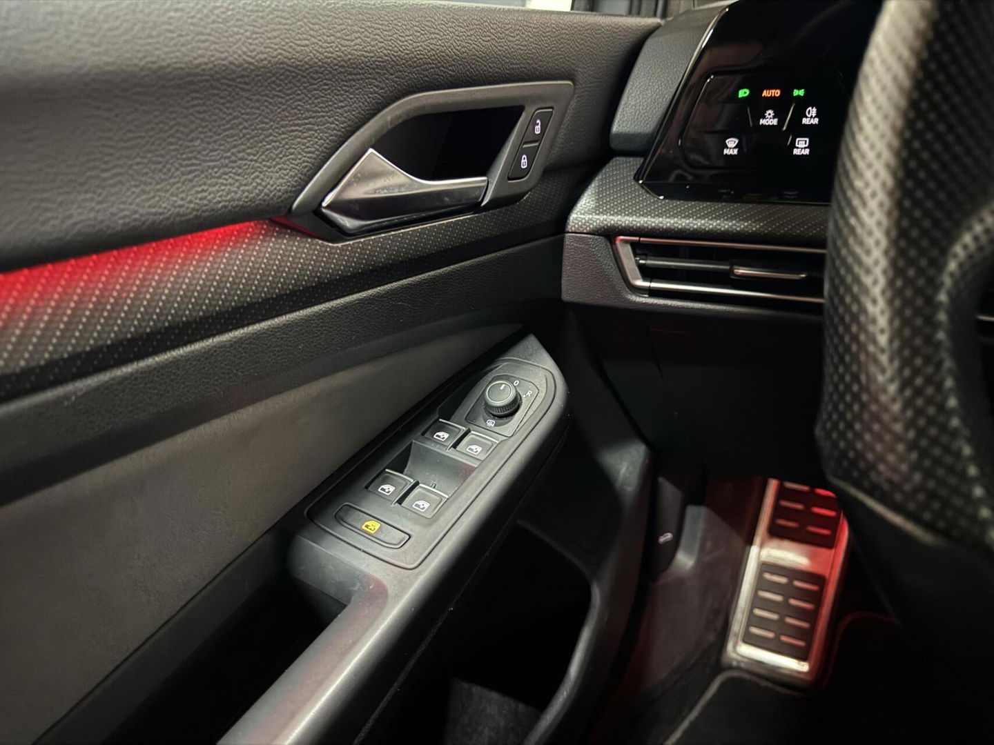 Volkswagen Golf 1.5 eTSI R-Line Pano Harman/Kardon Sfeer NAP