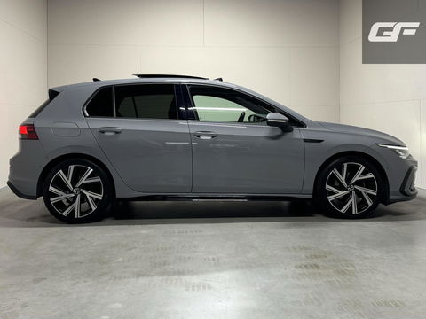 Volkswagen Golf 1.5 eTSI R-Line Pano Harman/Kardon Sfeer NAP
