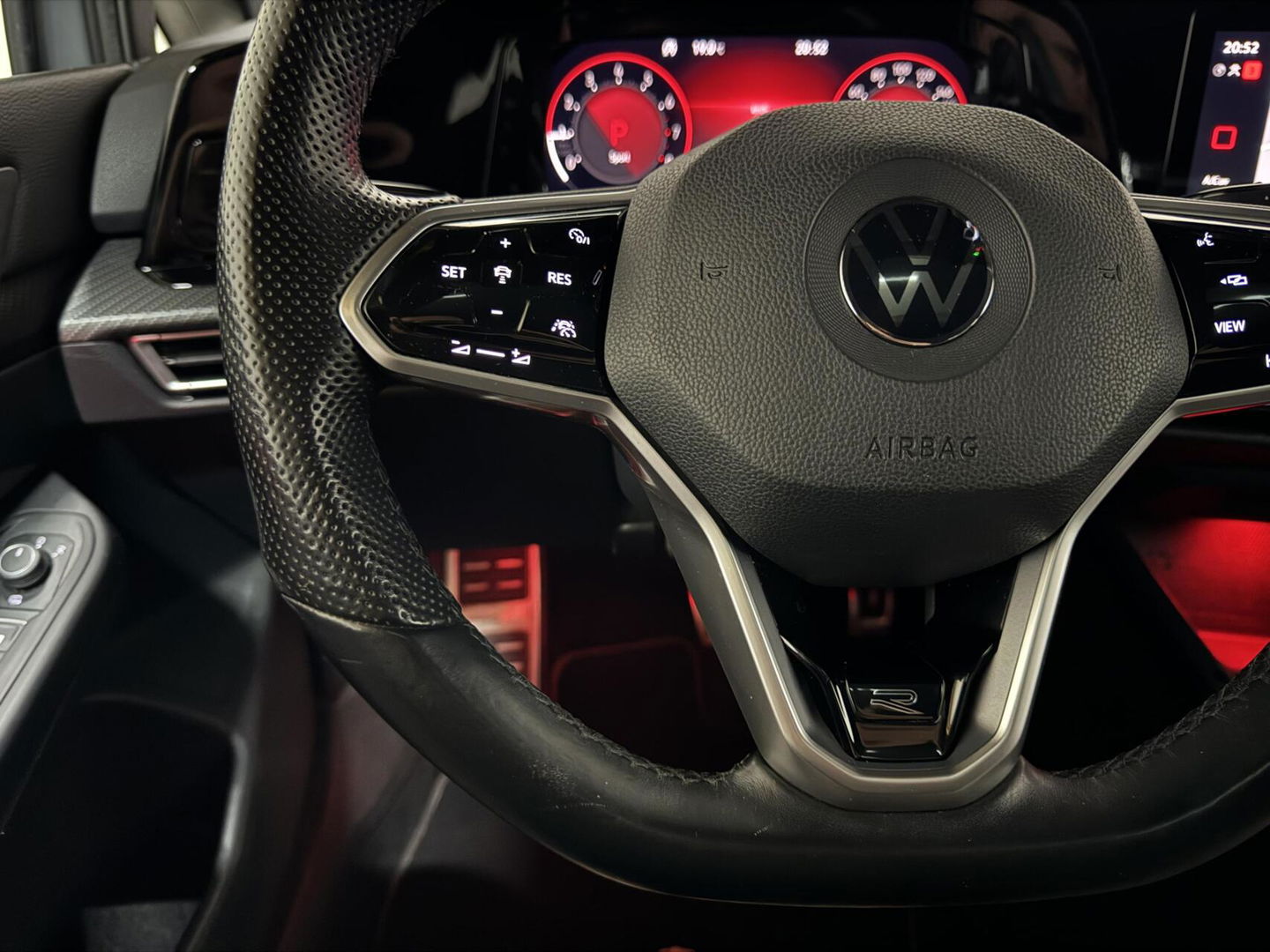 Volkswagen Golf 1.5 eTSI R-Line Pano Harman/Kardon Sfeer NAP