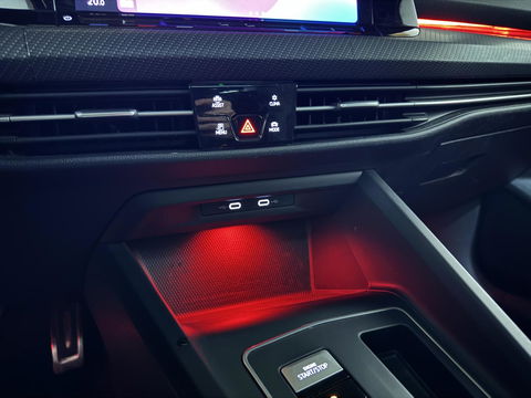 Volkswagen Golf 1.5 eTSI R-Line Pano Harman/Kardon Sfeer NAP