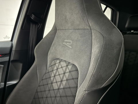 Volkswagen Golf 1.5 eTSI R-Line Pano Harman/Kardon Sfeer NAP