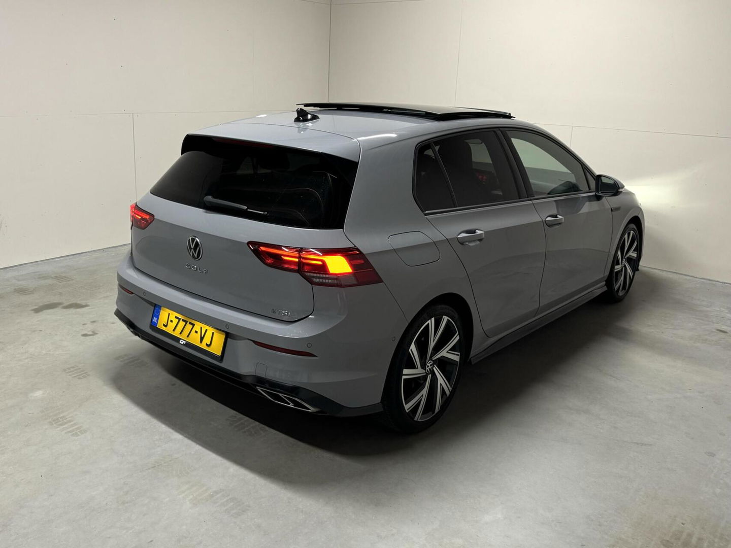 Volkswagen Golf 1.5 eTSI R-Line Pano Harman/Kardon Sfeer NAP