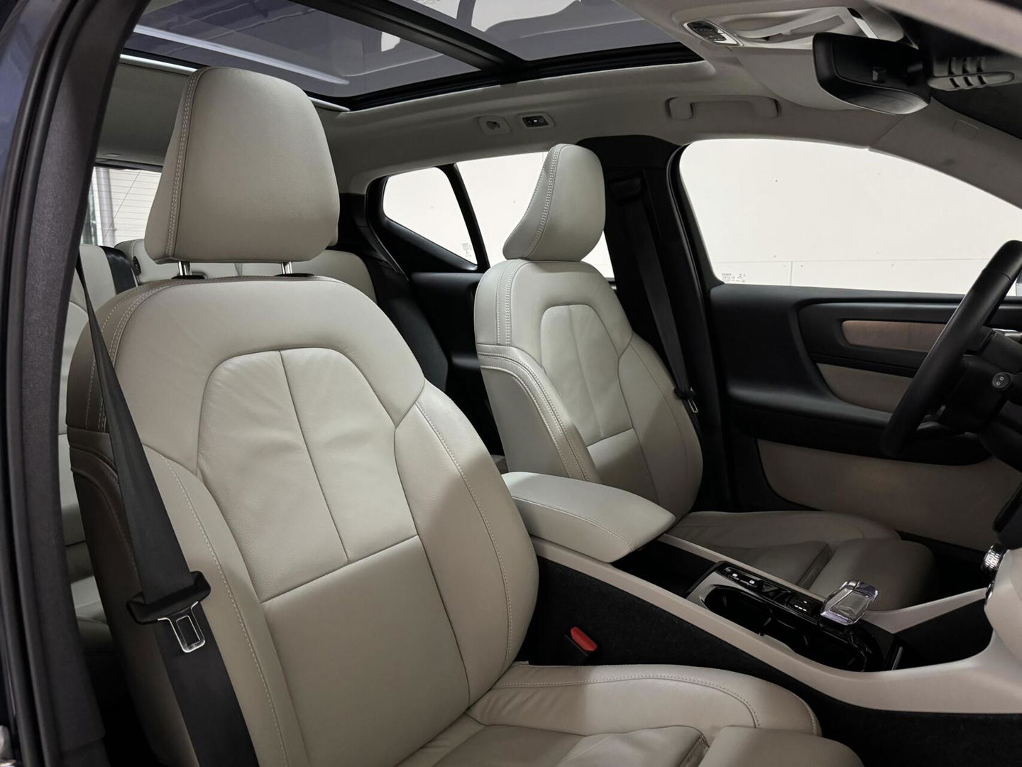 Volvo XC40 1.5 T4 Recharge Inscription Pano Leer Carplay Camera