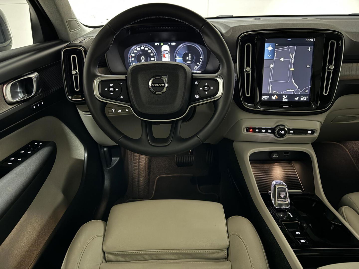 Volvo XC40 1.5 T4 Recharge Inscription Pano Leer Carplay Camera