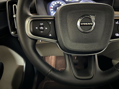 Volvo XC40 1.5 T4 Recharge Inscription Pano Leer Carplay Camera