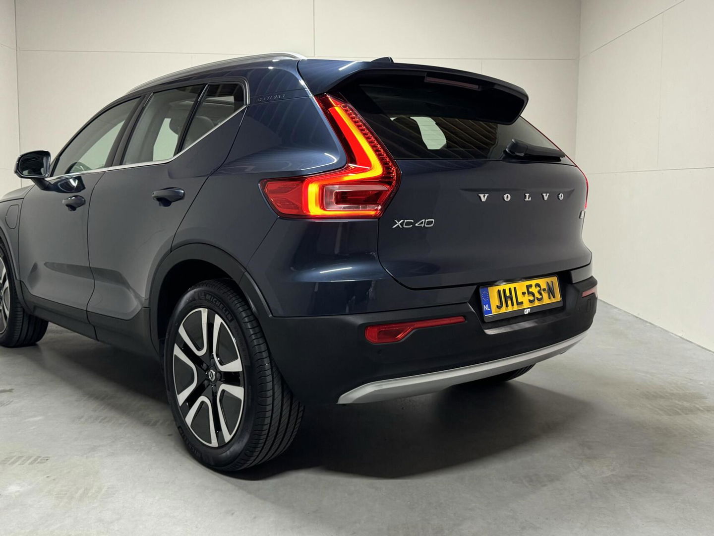 Volvo XC40 1.5 T4 Recharge Inscription Pano Leer Carplay Camera