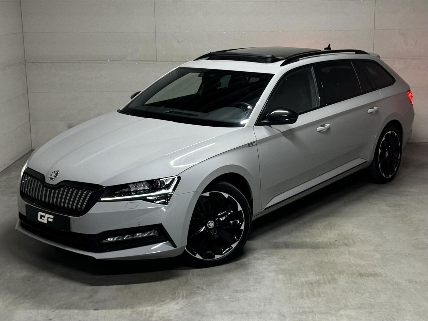 Škoda Superb Combi 1.4 TSI iV Sportline Pano Canton Memory Sfeer Camera