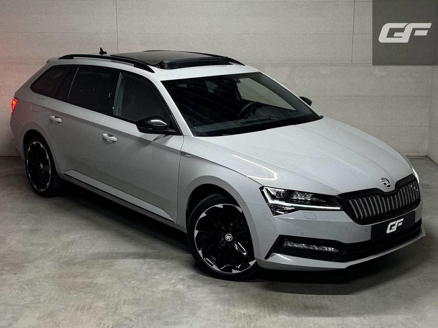 Škoda Superb Combi 1.4 TSI iV Sportline Pano Canton Memory Sfeer Camera