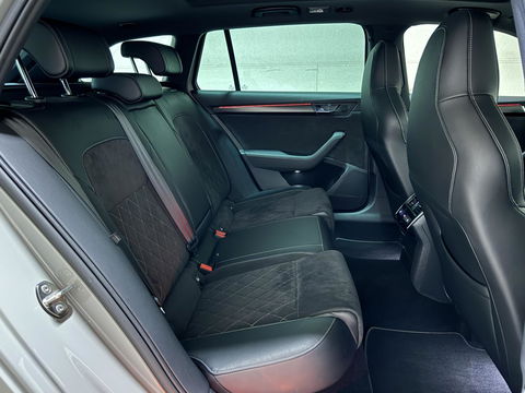 Škoda Superb Combi 1.4 TSI iV Sportline Pano Canton Memory Sfeer Camera