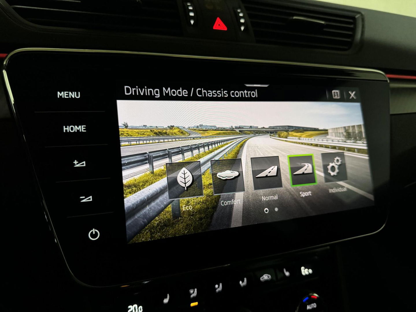 Škoda Superb Combi 1.4 TSI iV Sportline Pano Canton Memory Sfeer Camera