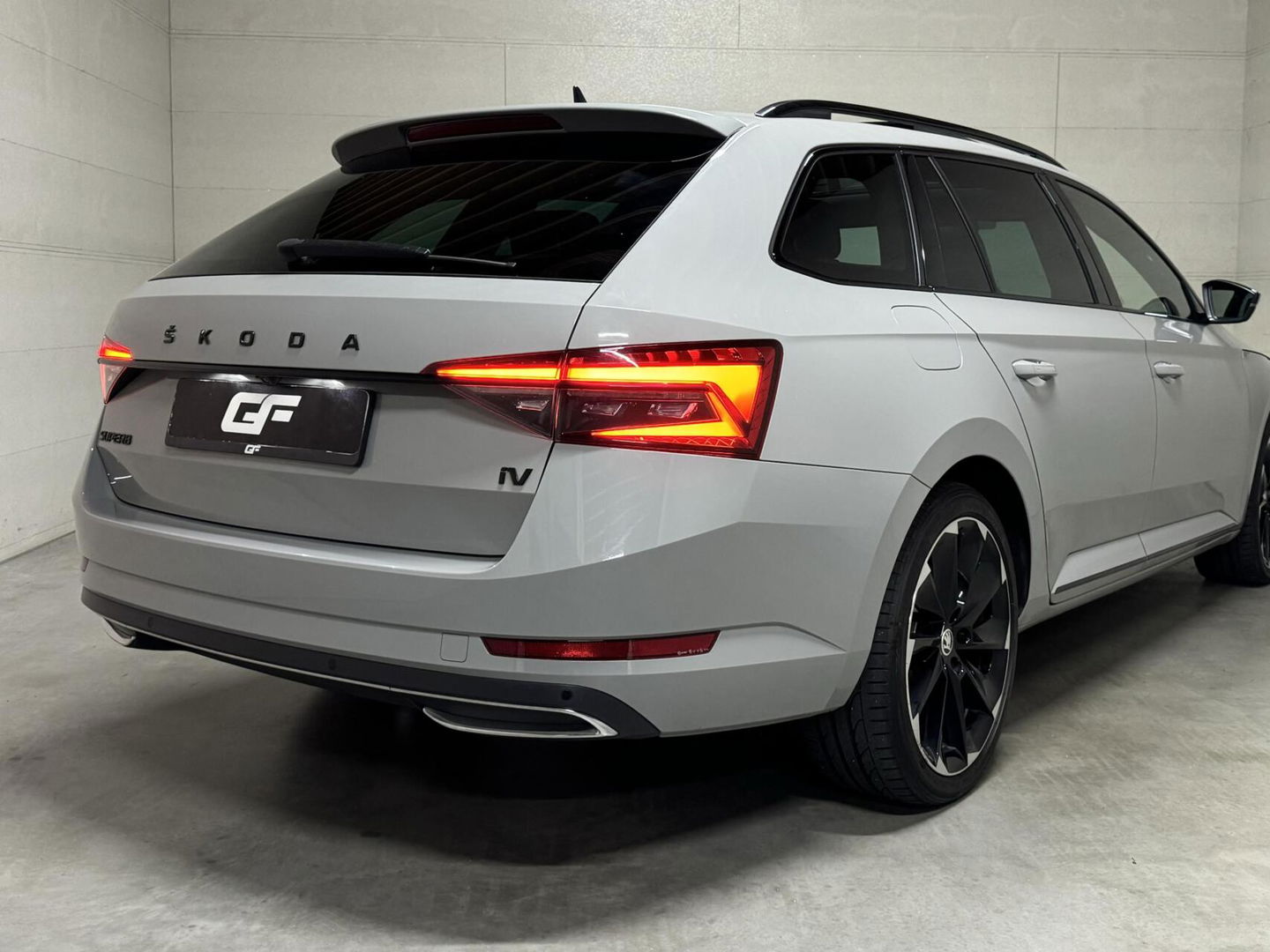 Škoda Superb Combi 1.4 TSI iV Sportline Pano Canton Memory Sfeer Camera