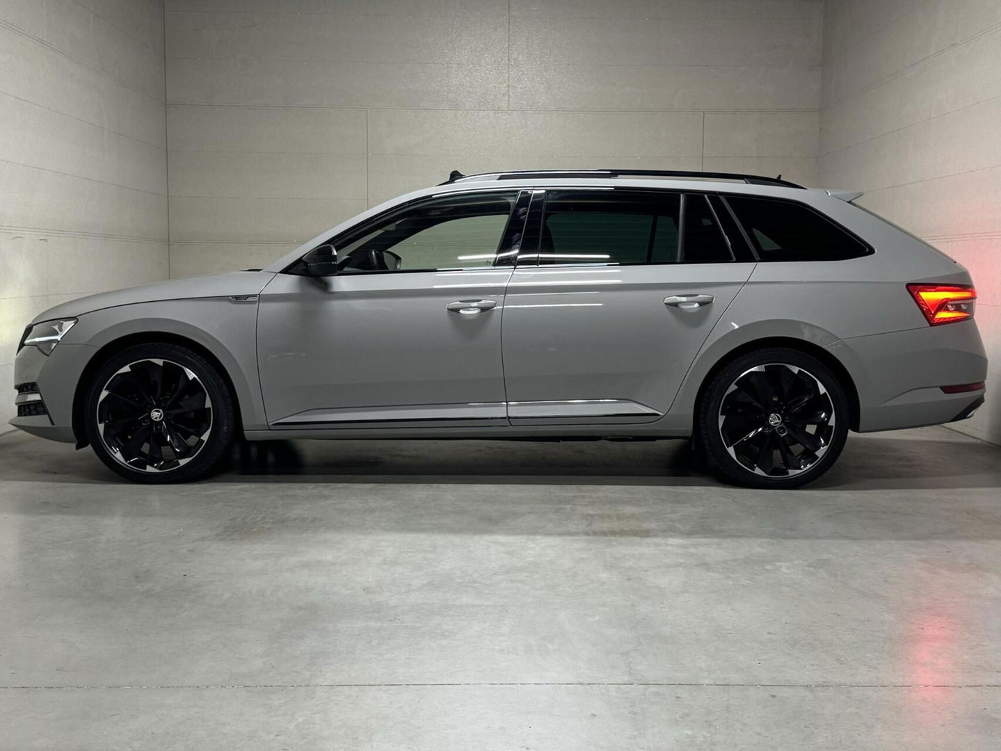 Škoda Superb Combi 1.4 TSI iV Sportline Pano Canton Memory Sfeer Camera