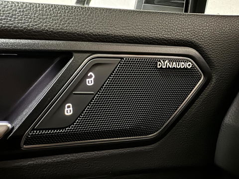 Volkswagen Tiguan 1.5 TSI R-Line Black Edition Pano Virtual Dynaudio 360° NAP