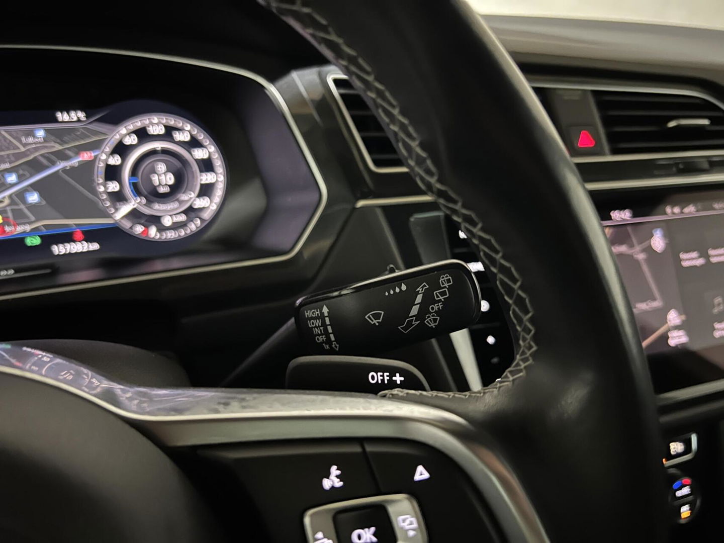 Volkswagen Tiguan 1.5 TSI R-Line Black Edition Pano Virtual Dynaudio 360° NAP