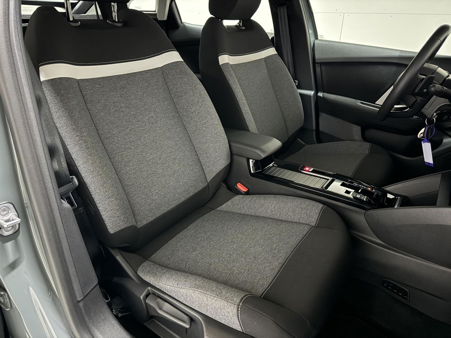 Citroën C4 1.2 Hybrid Automaat Carplay Cruise Navi Trekh. Fabrieksgarantie