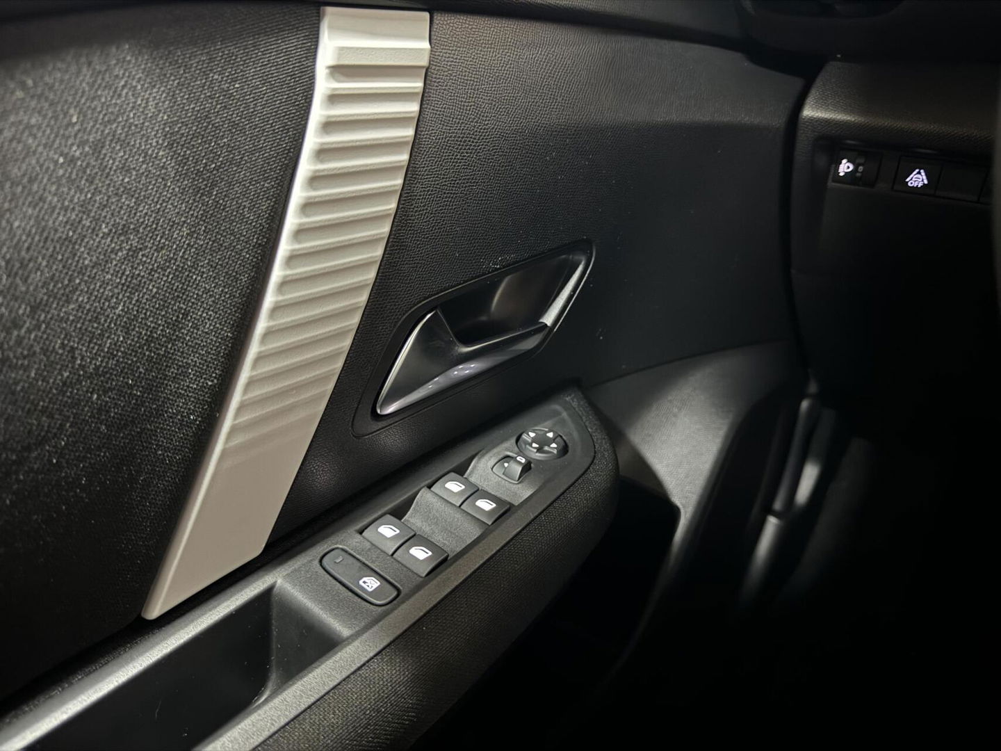 Citroën C4 1.2 Hybrid Automaat Carplay Cruise Navi Trekh. Fabrieksgarantie