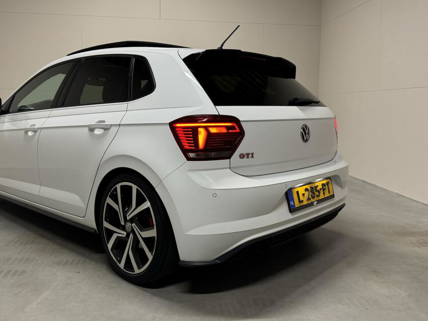 Volkswagen Polo 2.0 TSI GTI Pano DSG Virtual Beats Camera Carplay