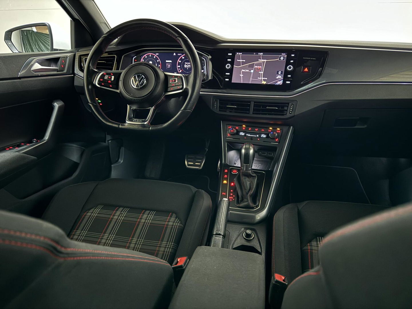 Volkswagen Polo 2.0 TSI GTI Pano DSG Virtual Beats Camera Carplay