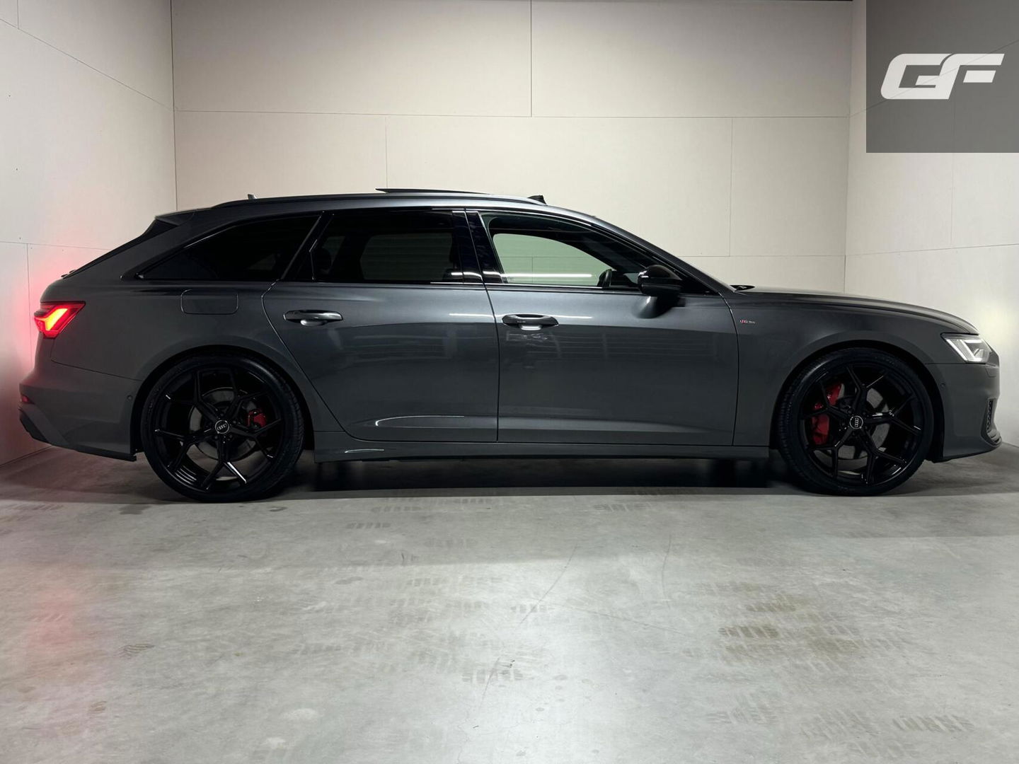 Audi A6 Avant 55 TFSI e Quattro Competition S-Line Pano HUD 360º Sfeer Leer Trekh.