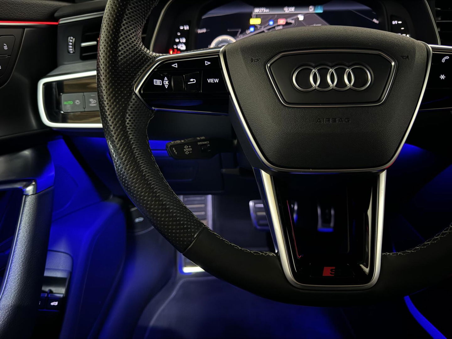 Audi A6 Avant 55 TFSI e Quattro Competition S-Line Pano HUD 360º Sfeer Leer Trekh.