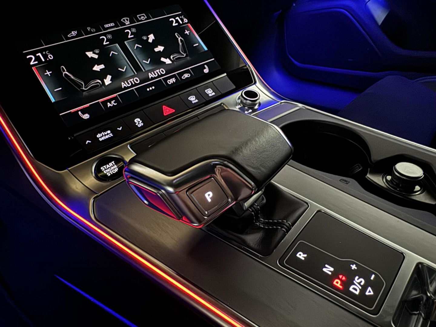 Audi A6 Avant 55 TFSI e Quattro Competition S-Line Pano HUD 360º Sfeer Leer Trekh.