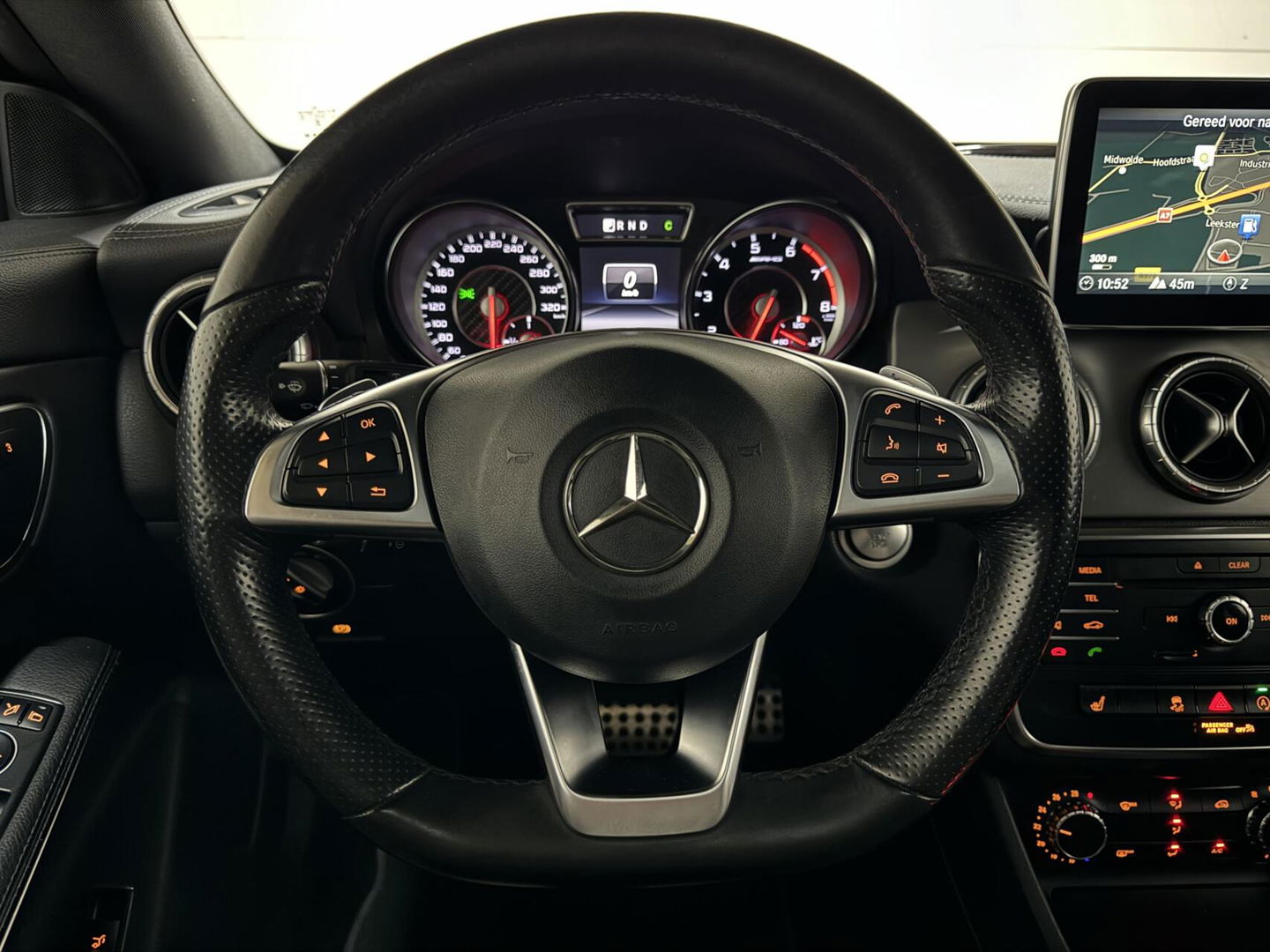 Mercedes-Benz CLA Shooting Brake AMG 45 4MATIC Pano Leer Memory