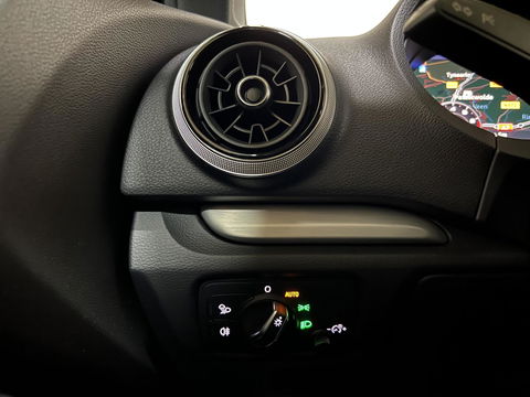 Audi A3 Sportback 35 TFSI 150PK S-Line Black Edition Virtual