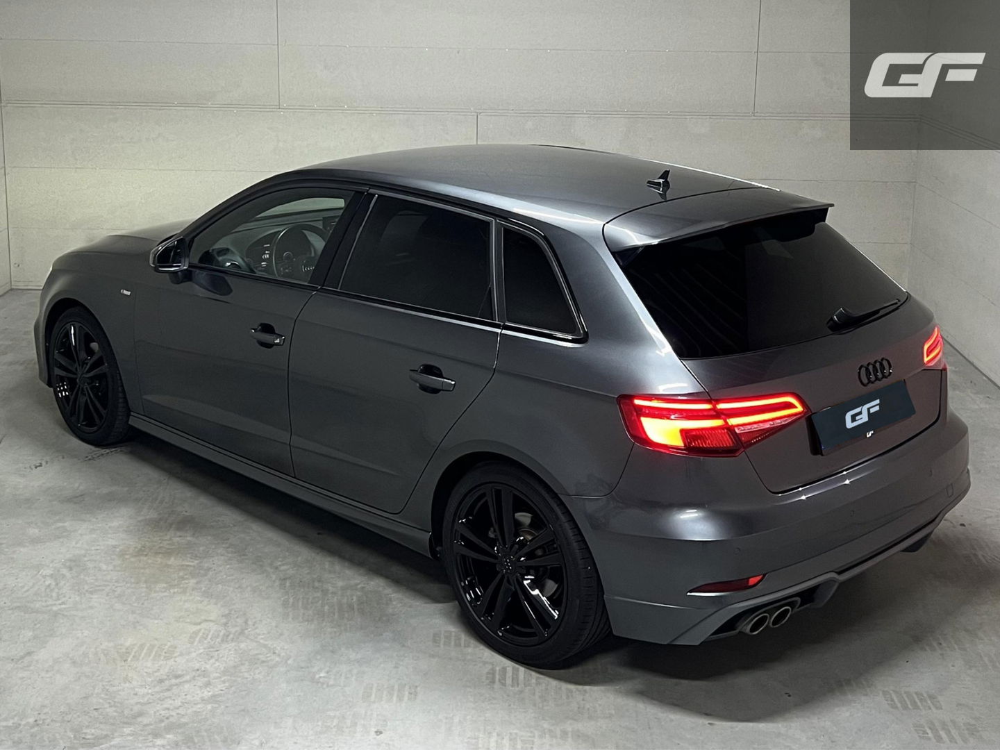 Audi A3 Sportback 35 TFSI 150PK S-Line Black Edition Virtual