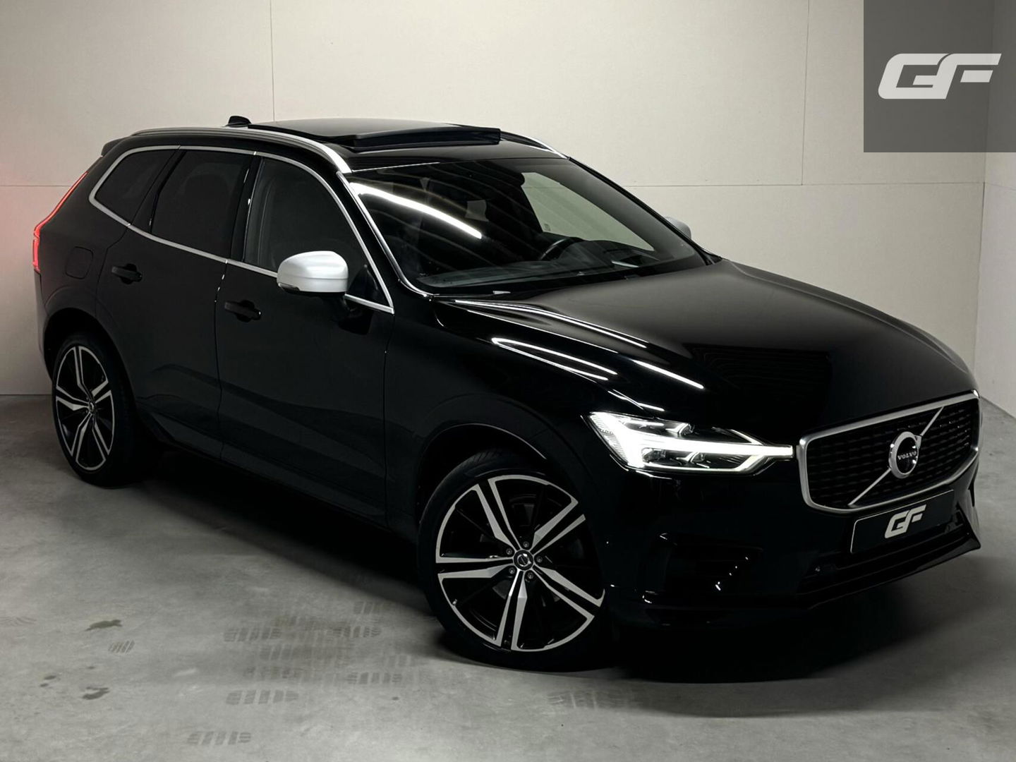 Volvo XC60 2.0 T8 Twin Engine AWD R-Design Luchtv. Pano H/K HUD 360°