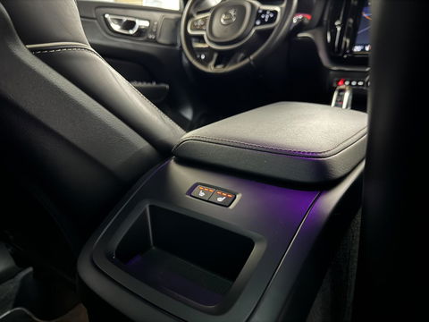 Volvo XC60 2.0 T8 Twin Engine AWD R-Design Luchtv. Pano H/K HUD 360°