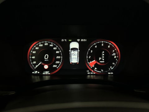 Volvo XC60 2.0 T8 Twin Engine AWD R-Design Luchtv. Pano H/K HUD 360°