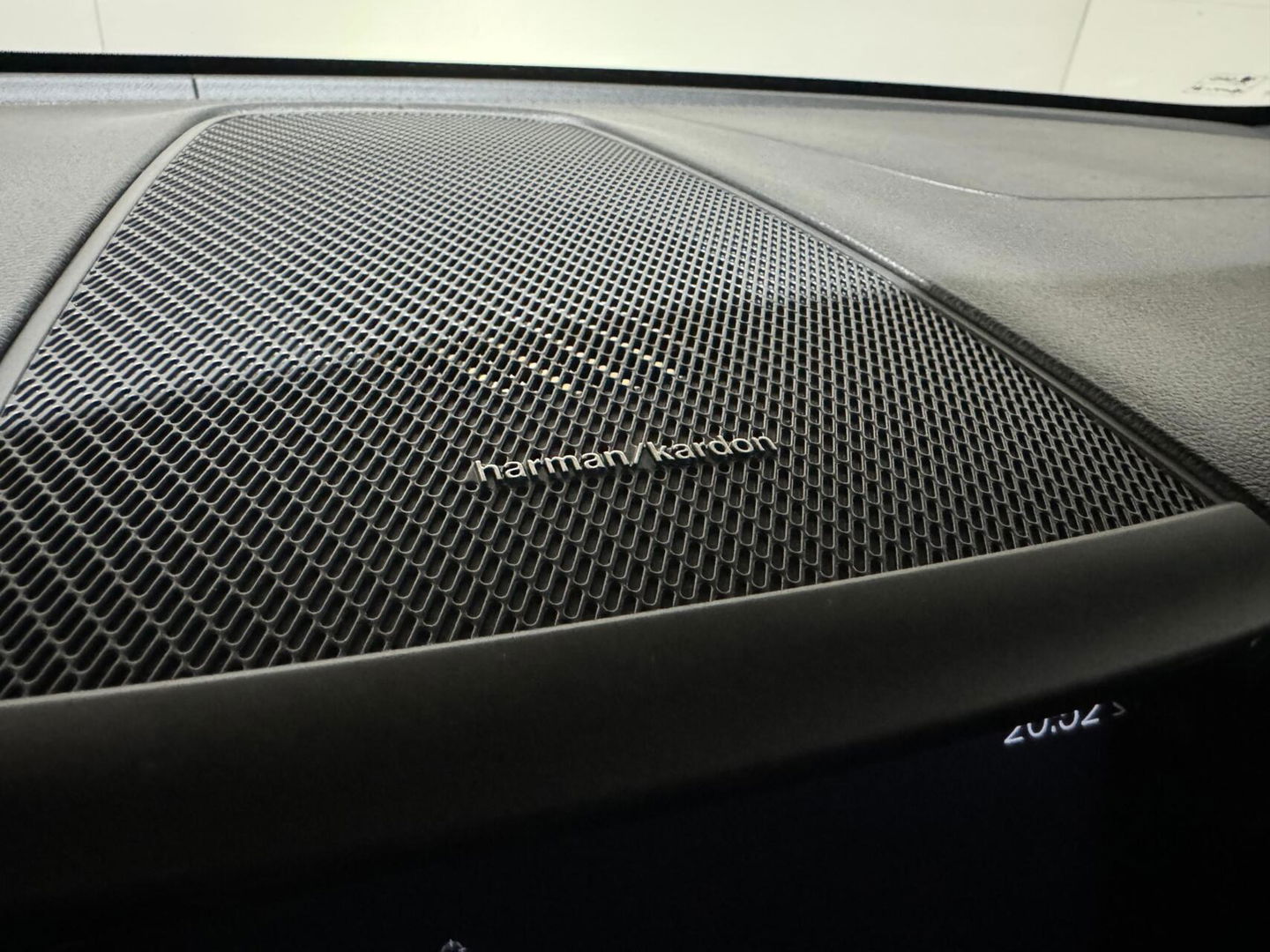 Volvo XC60 2.0 T8 Twin Engine AWD R-Design Luchtv. Pano H/K HUD 360°