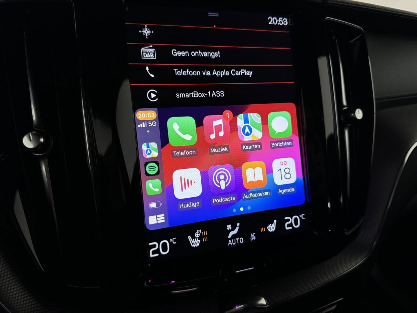 Volvo XC60 2.0 T8 Twin Engine AWD R-Design Luchtv. Pano H/K HUD 360°